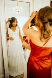 Bride getting ready at Jaxweddingvenue